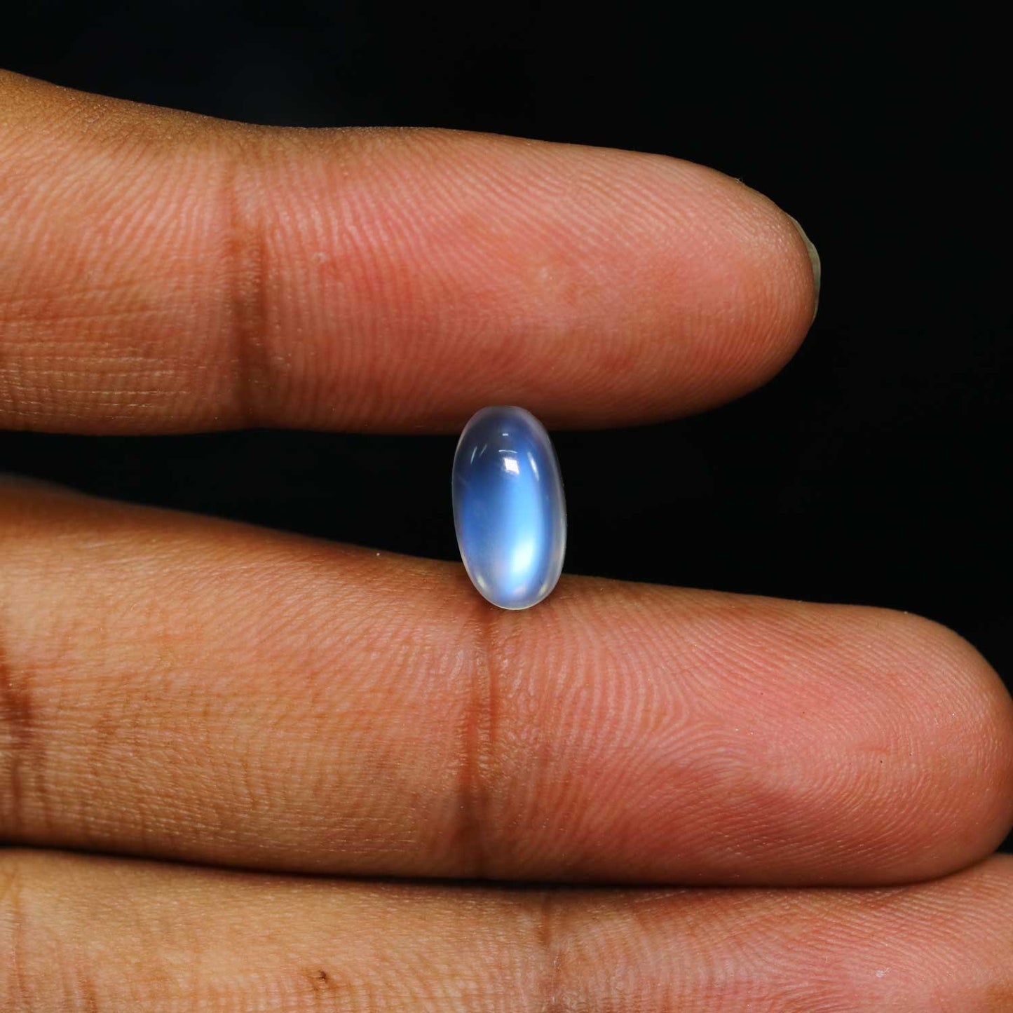 Srilankan Blue Moonstone 3.93 Carat