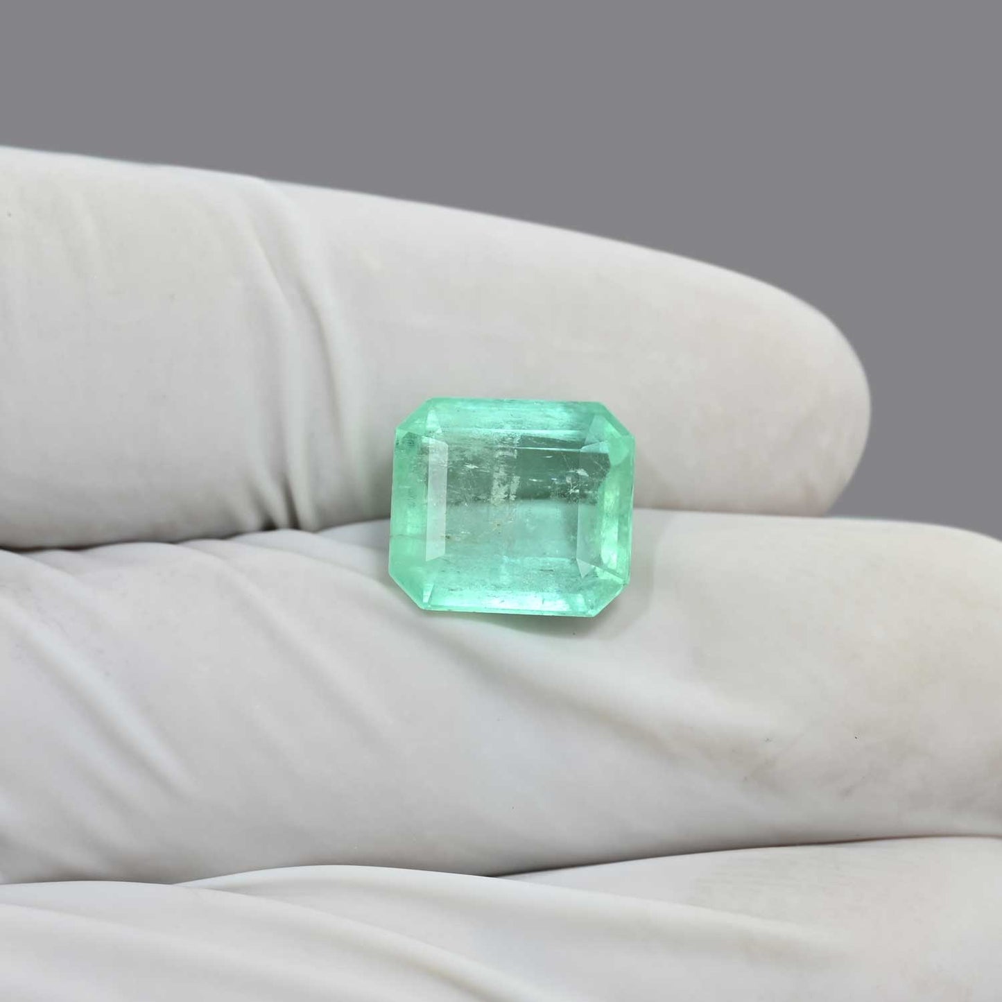 Colombian Emerald (Panna) 5.07 Carat