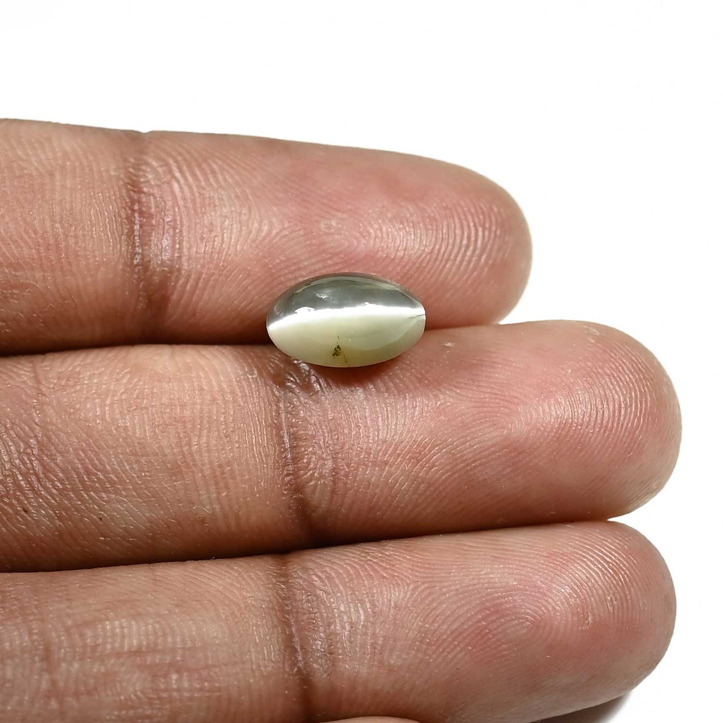 Quartz Cat's Eye (Lehsunia) Carat 3.57