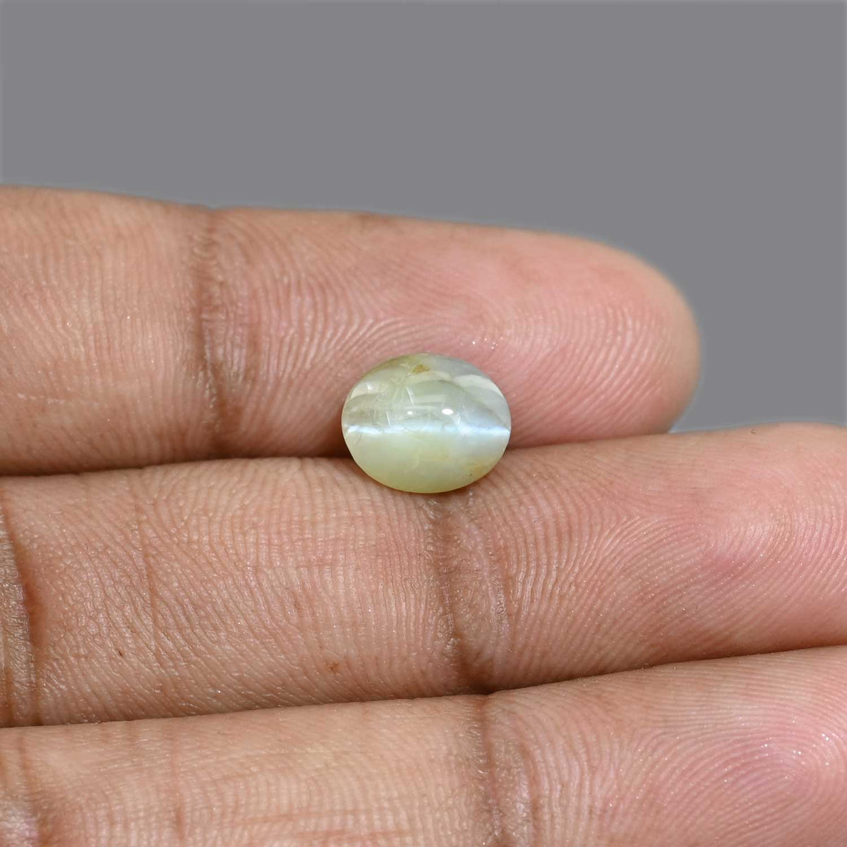 Chrysoberyl Cat`s Eye 3.95 Carat