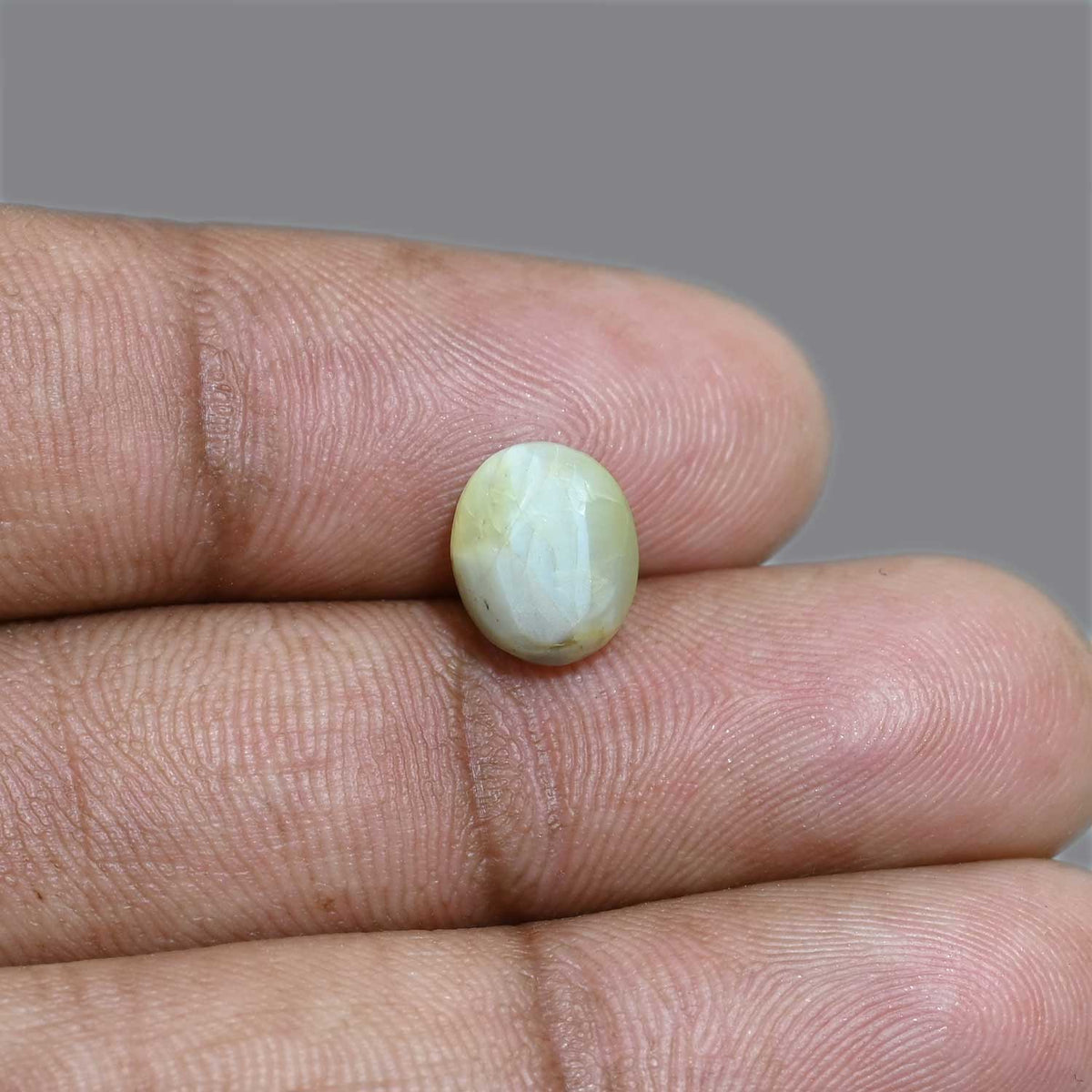 Chrysoberyl Cat`s Eye 3.95 Carat