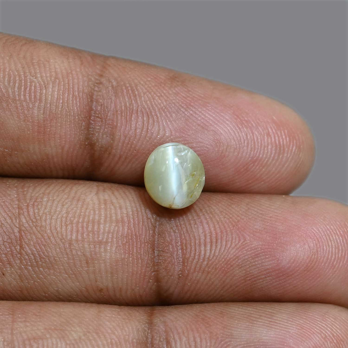 Chrysoberyl Cat`s Eye 3.92 Carat