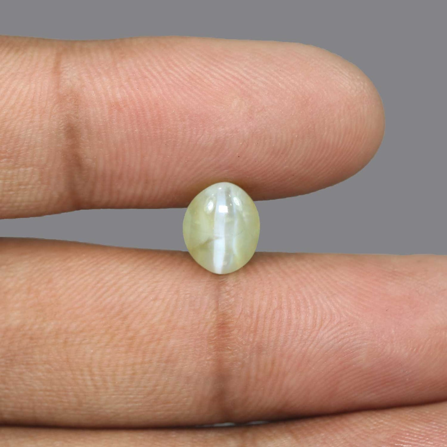 Chrysoberyl Cat`s Eye - 5.47 Carat