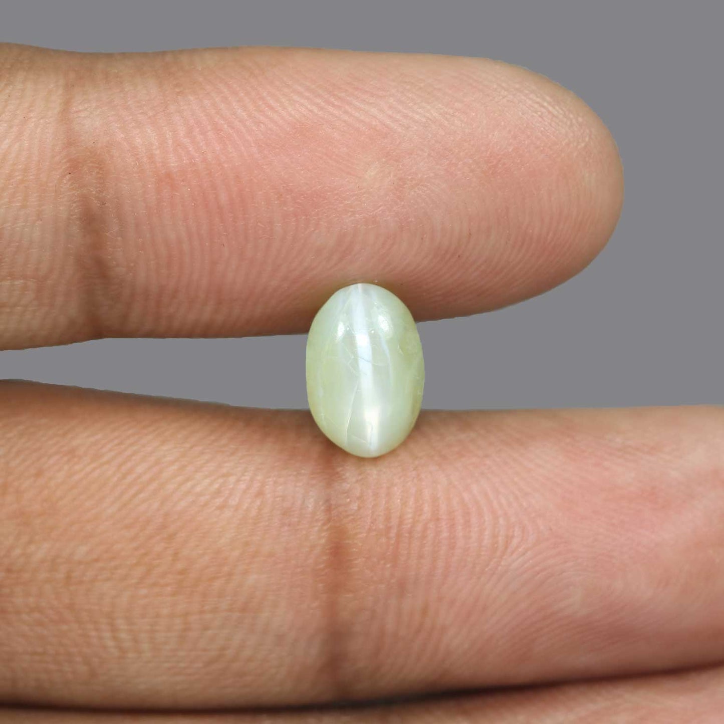 Chrysoberyl Cat`s Eye - 5.64 Carat