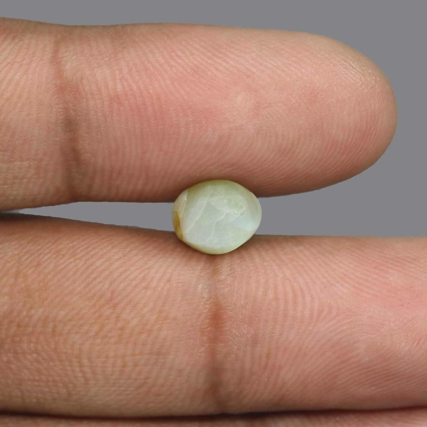 Chrysoberyl Cat`s Eye - 4.55 Carat
