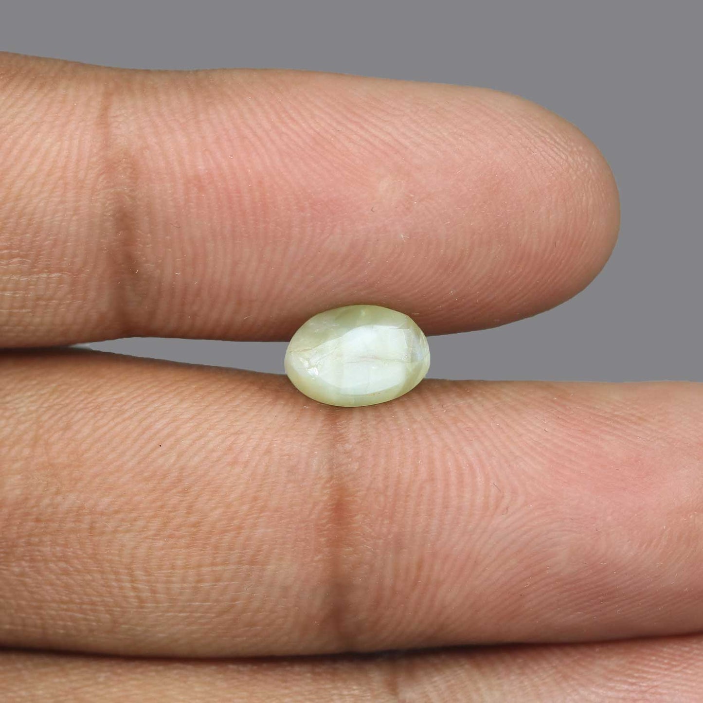Chrysoberyl Cat`s Eye - 3.57 Carat