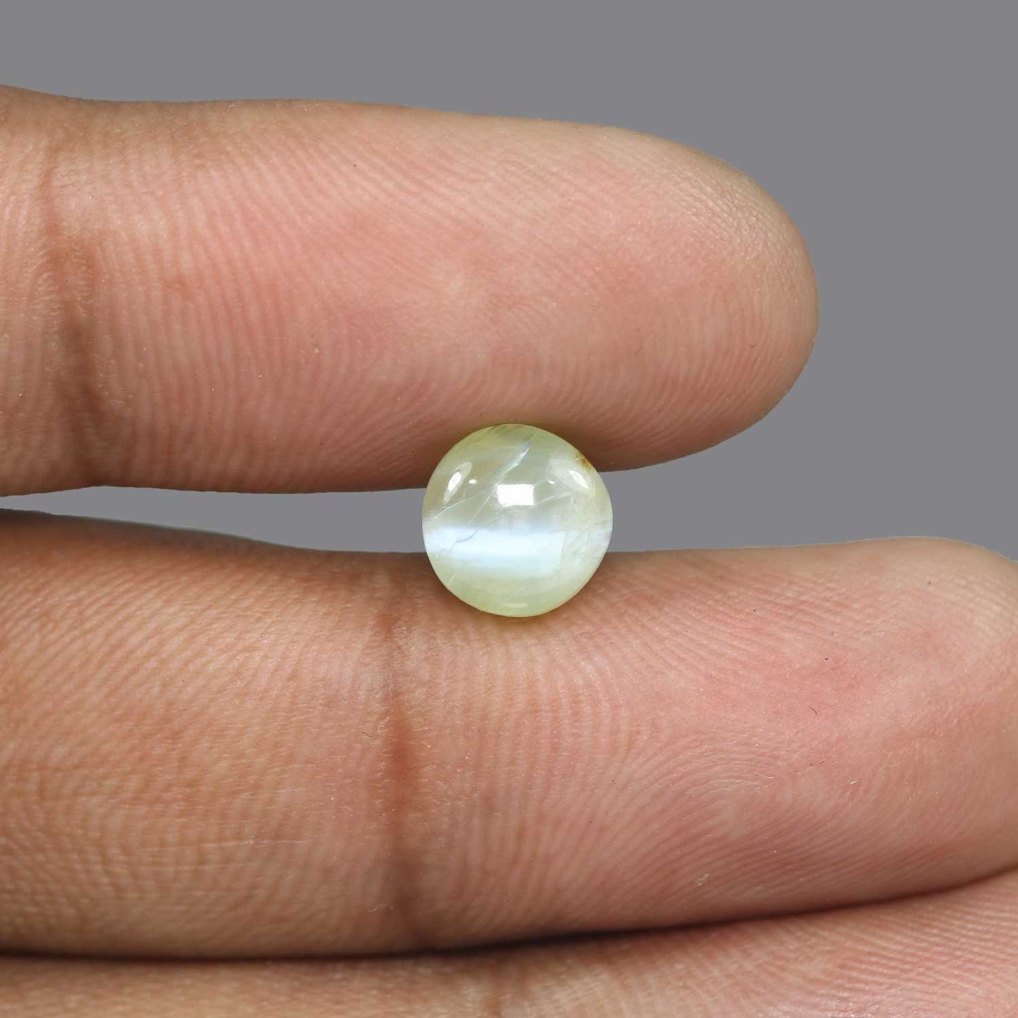 Chrysoberyl Cat`s Eye - 4.74 Carat