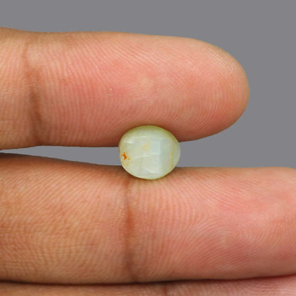 Chrysoberyl Cat`s Eye - 4.22 Carat