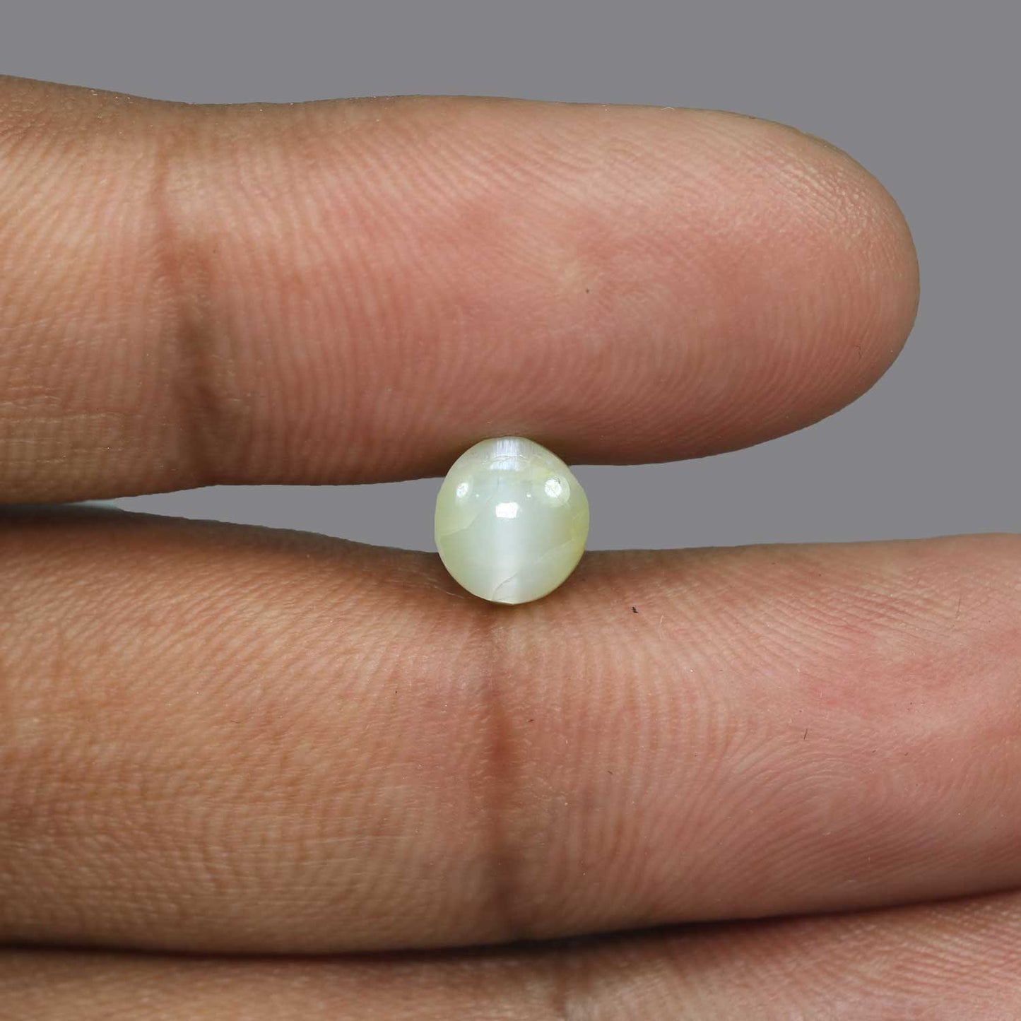 Chrysoberyl Cat`s Eye - 3.71 Carat