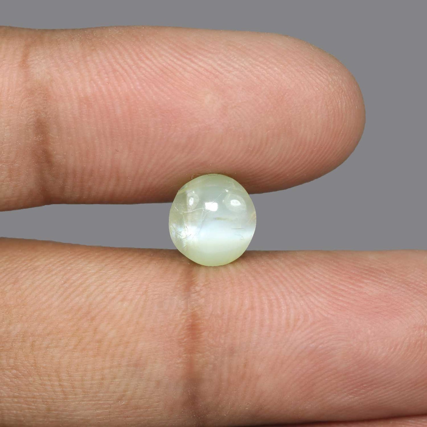 Chrysoberyl Cat`s Eye - 3.74 Carat