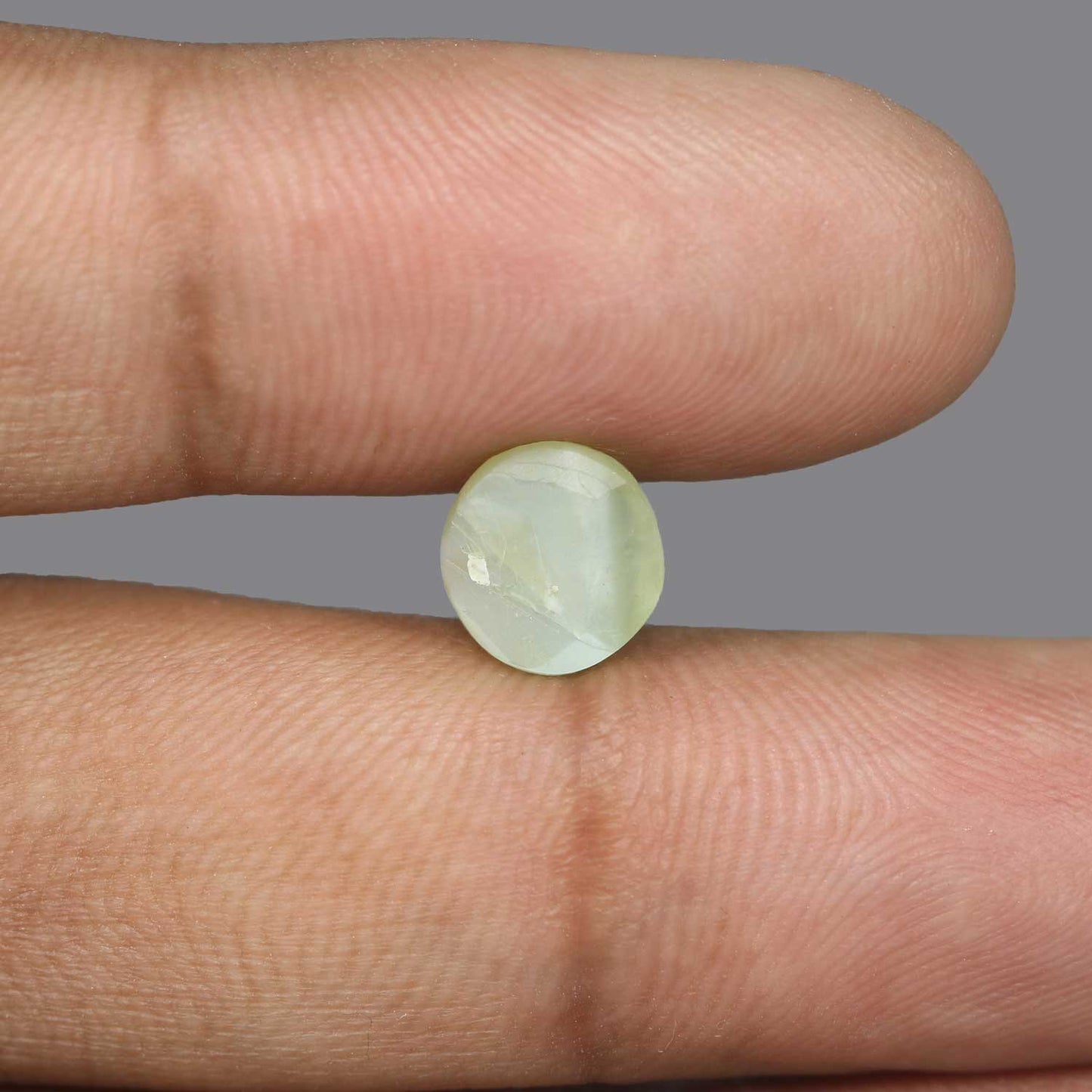 Chrysoberyl Cat`s Eye - 3.74 Carat