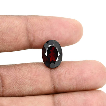 Red Garnet 8.28 Carat