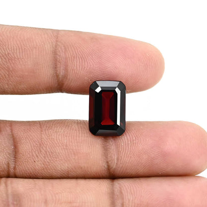 Red Garnet 9.35 Carat
