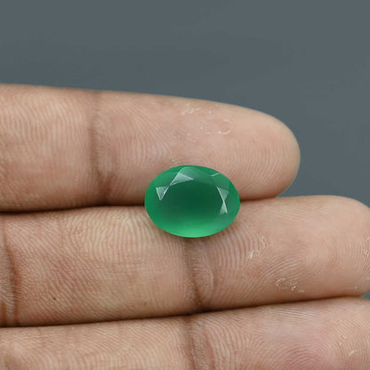 Green Onyx (Chalcedony) Cts 5.5