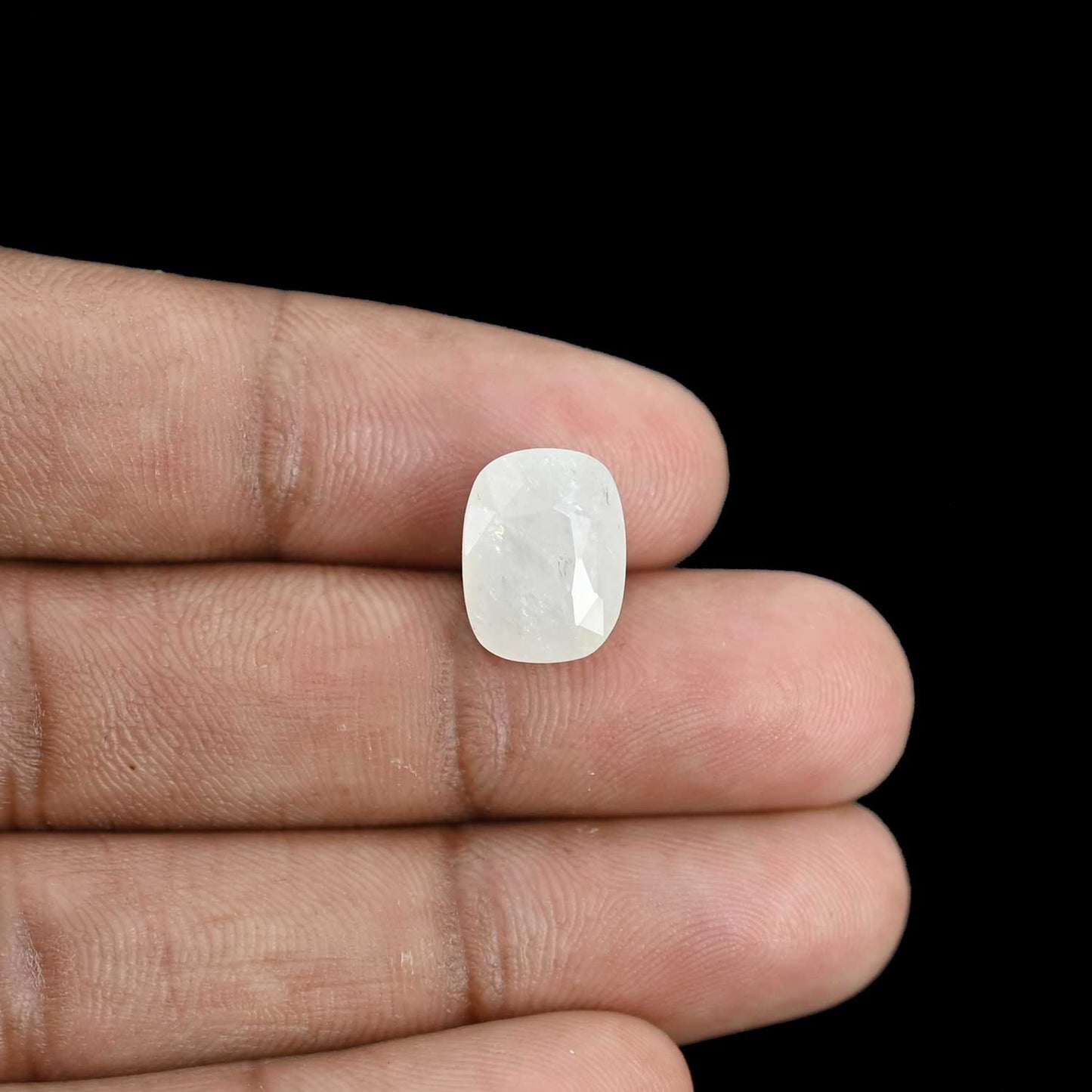 WHITE SAPPHIRE 6.93 CARAT