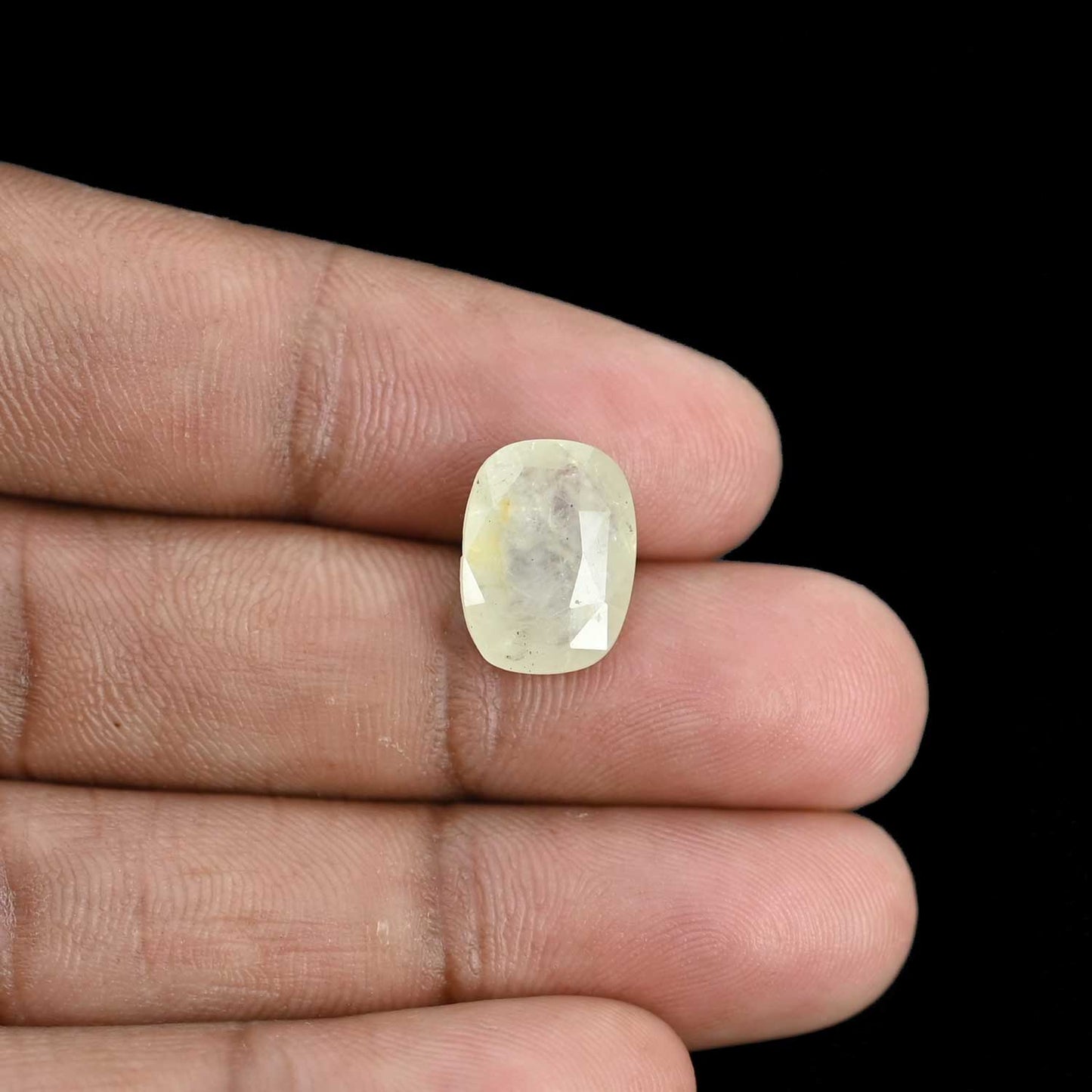 WHITE SAPPHIRE 6.52 CARAT