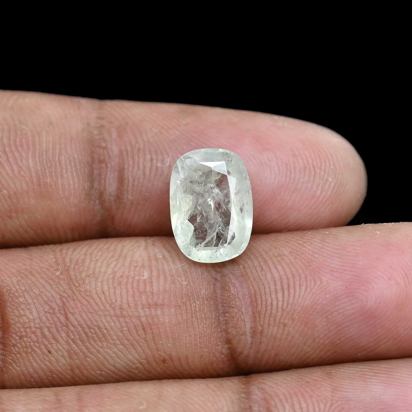 WHITE SAPPHIRE 4.8 CARAT