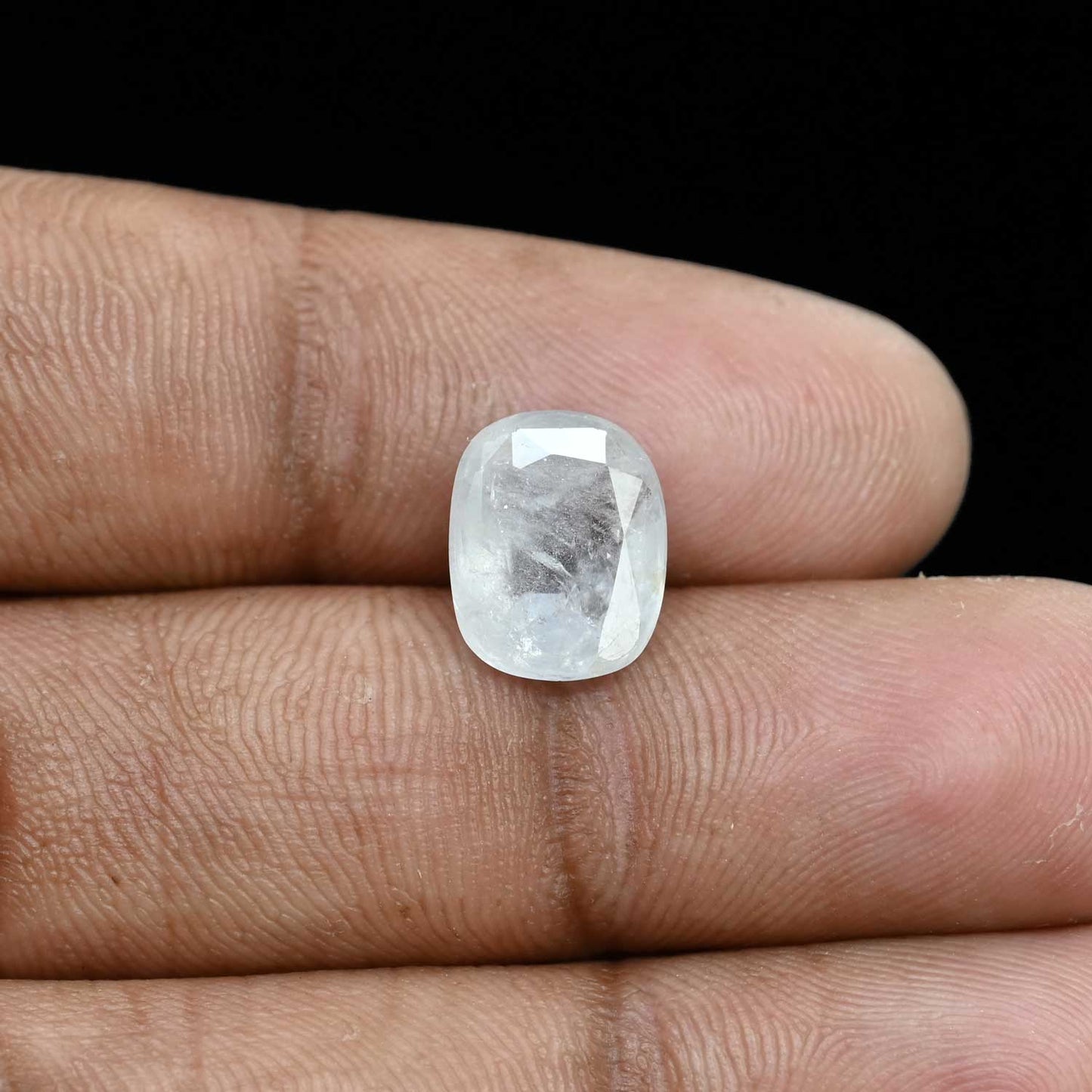 WHITE SAPPHIRE 4.76 CARAT