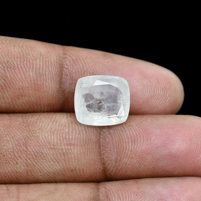 Ceylon White Sapphire 9 Carat