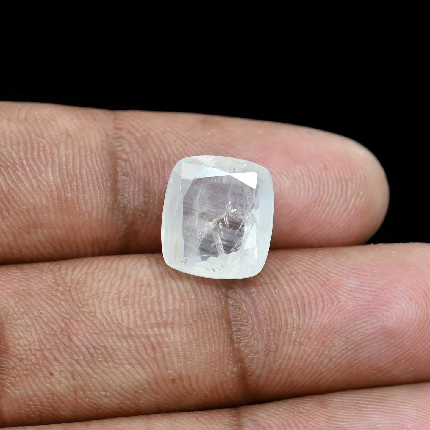 Ceylon White Sapphire 9 Carat