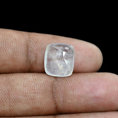 Ceylon White Sapphire 9 Carat