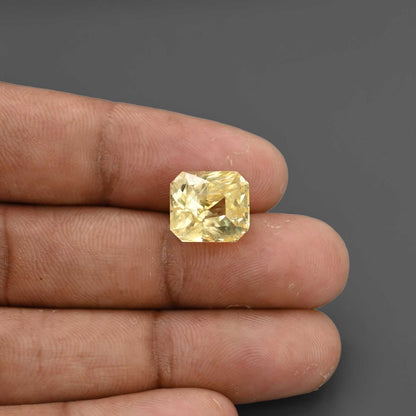 Ceylon Yellow Sapphire - 11.31 Carat