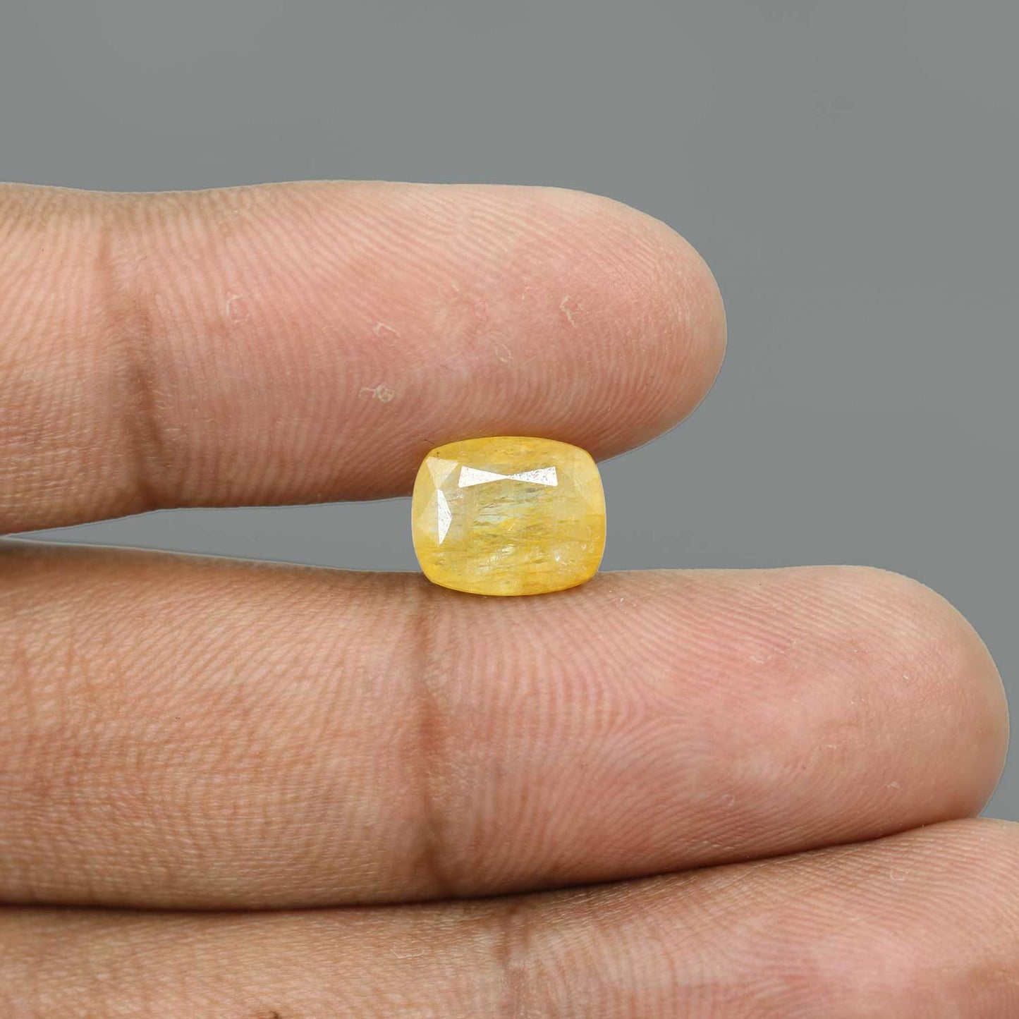 Yellow Sapphire - 5.72 Carat