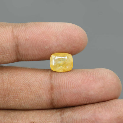 Yellow Sapphire - 5.72 Carat