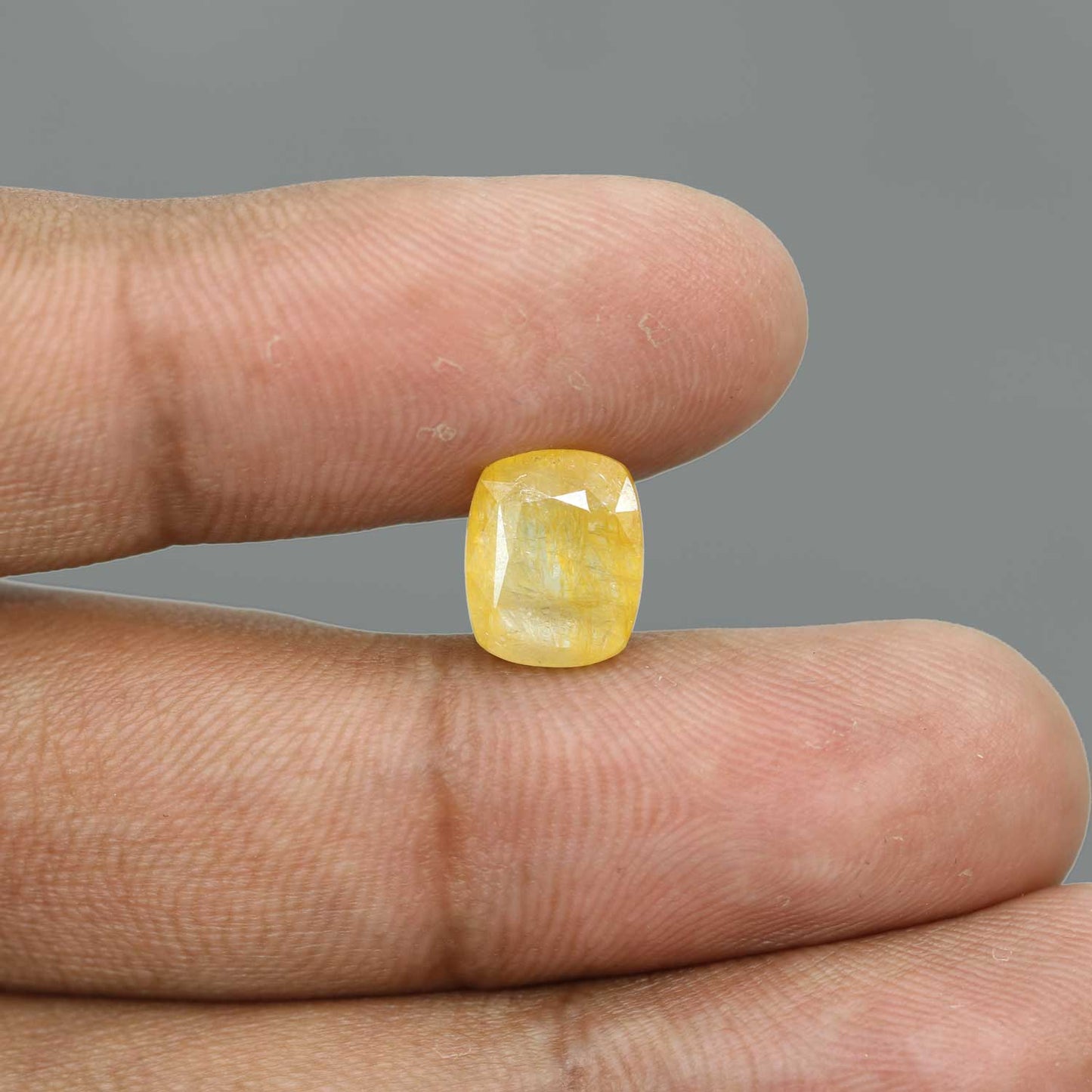 Yellow Sapphire - 5.72 Carat