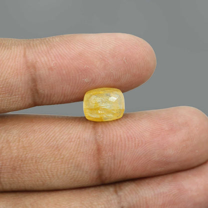 Yellow Sapphire - 5.72 Carat