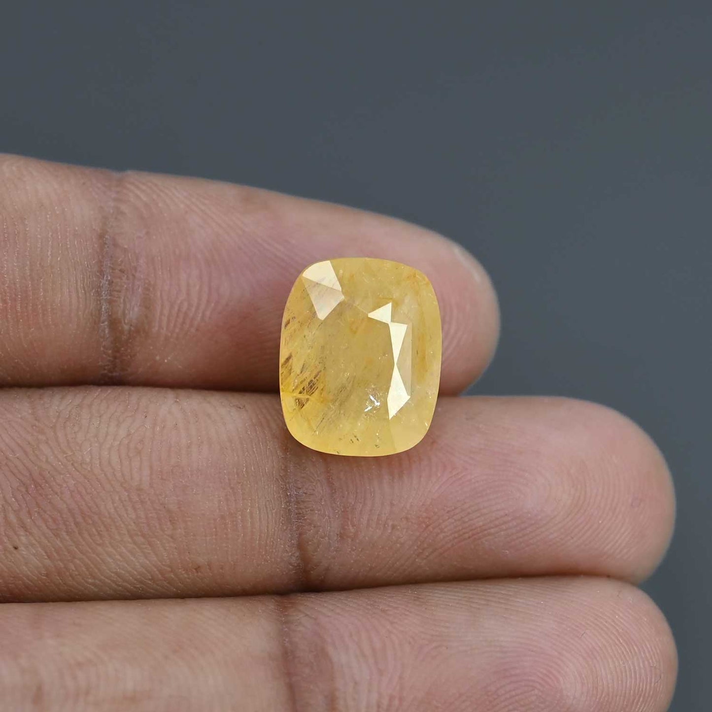 Yellow Sapphire - 10.94 Carat