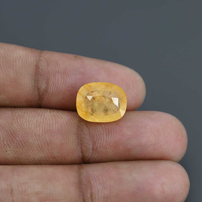 Yellow Sapphire - 7.95 Carat
