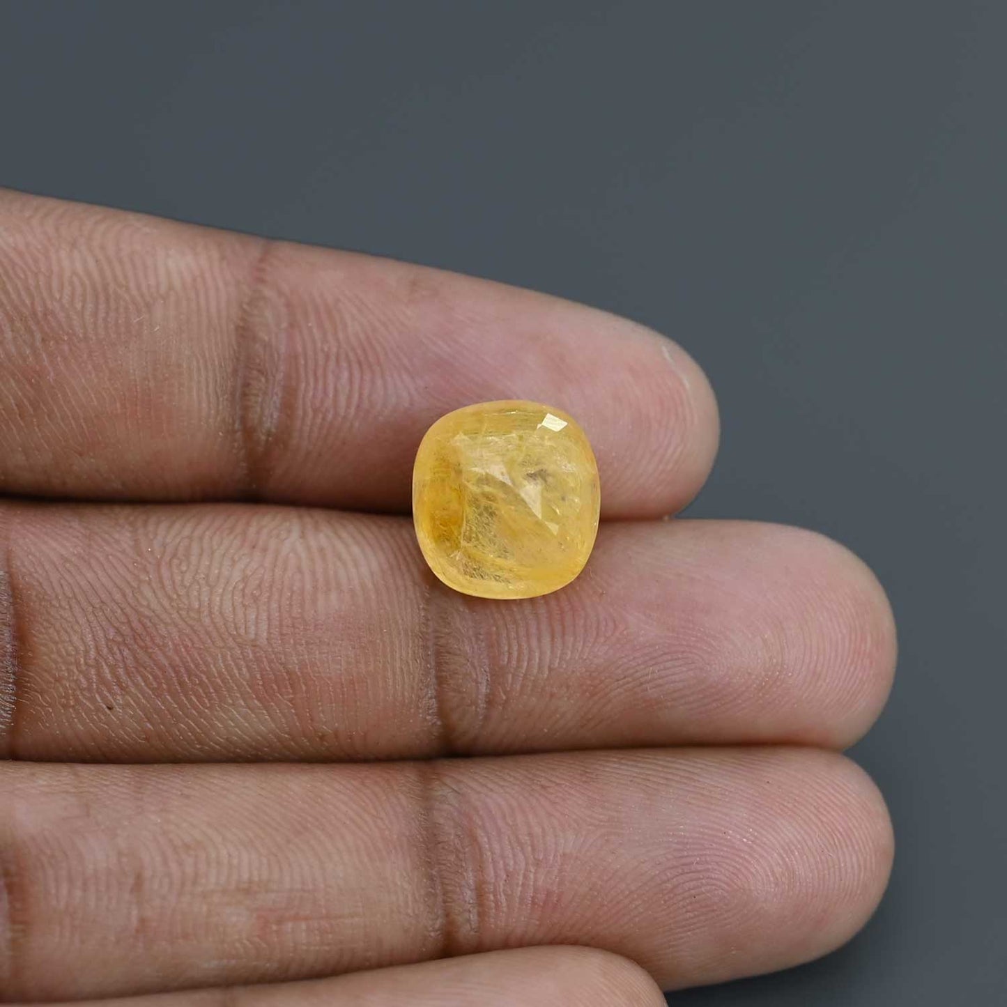 Yellow Sapphire - 9.05 Carat