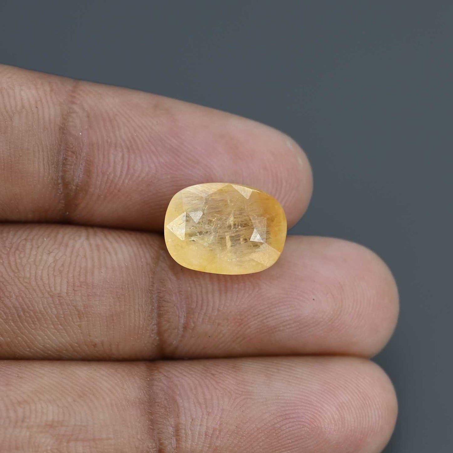 Yellow Sapphire - 7.79 Carat