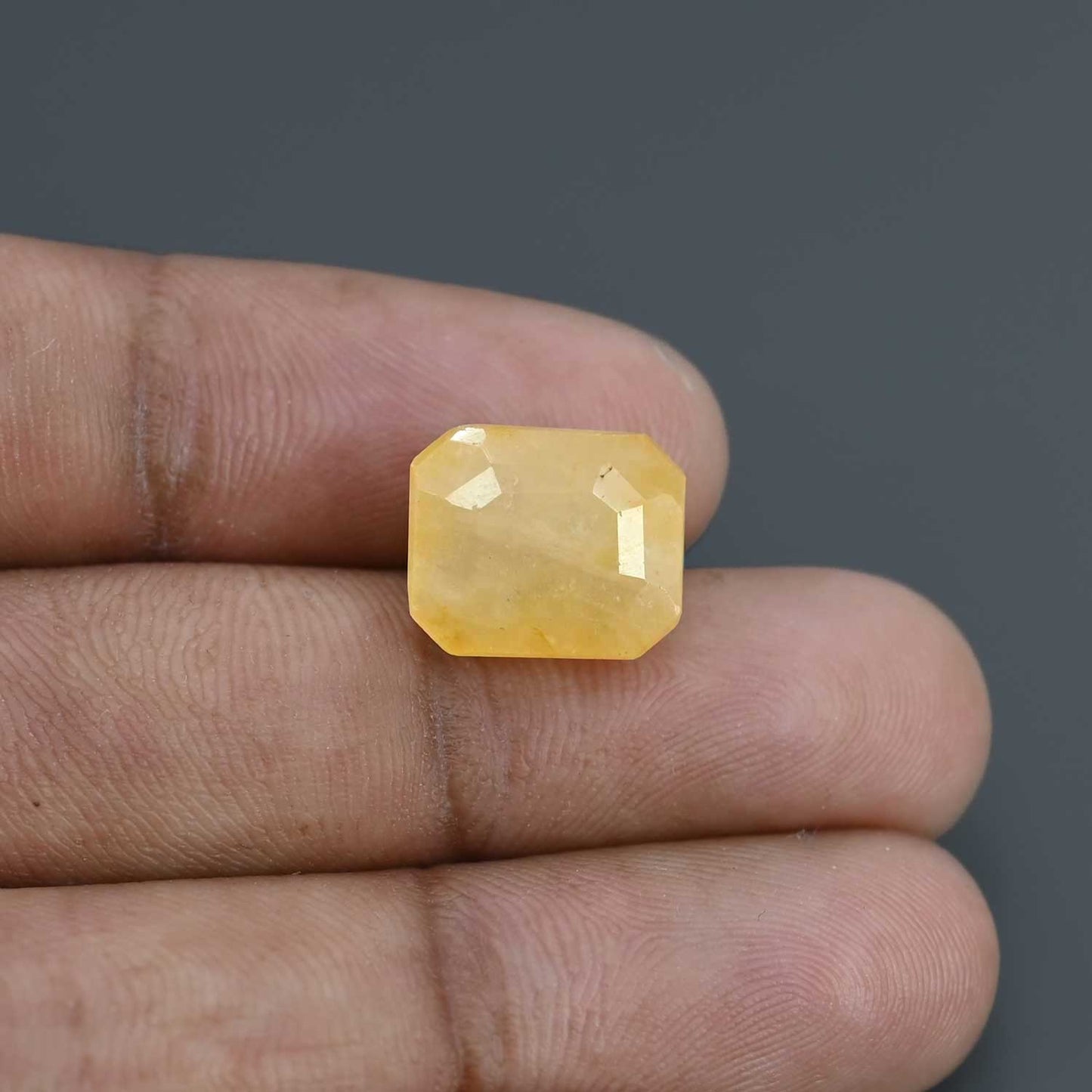 Yellow Sapphire - 10.55 Carat
