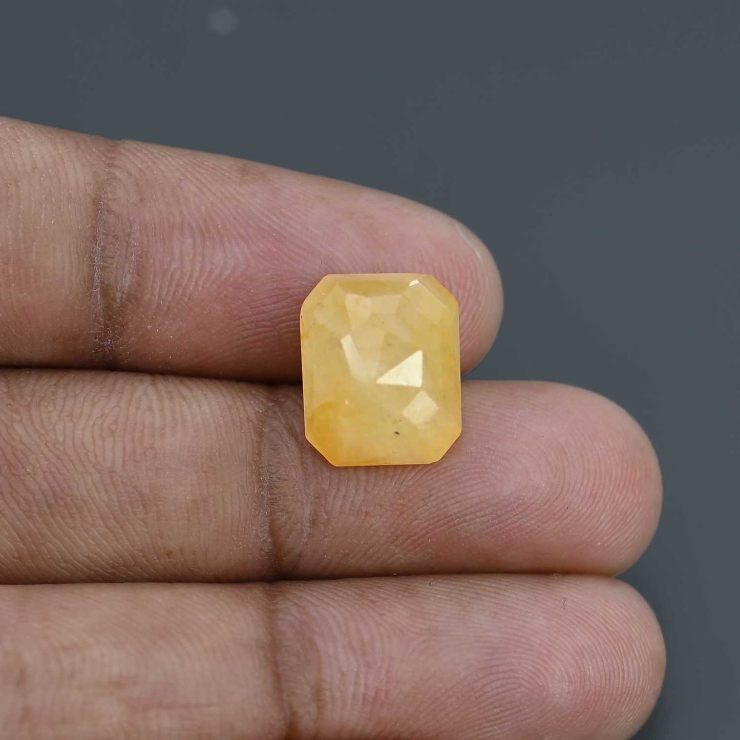 Yellow Sapphire - 10.55 Carat