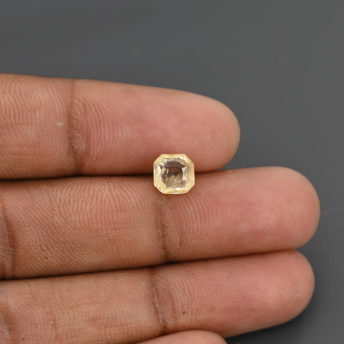 Ceylon Yellow Sapphire Carat 2.1