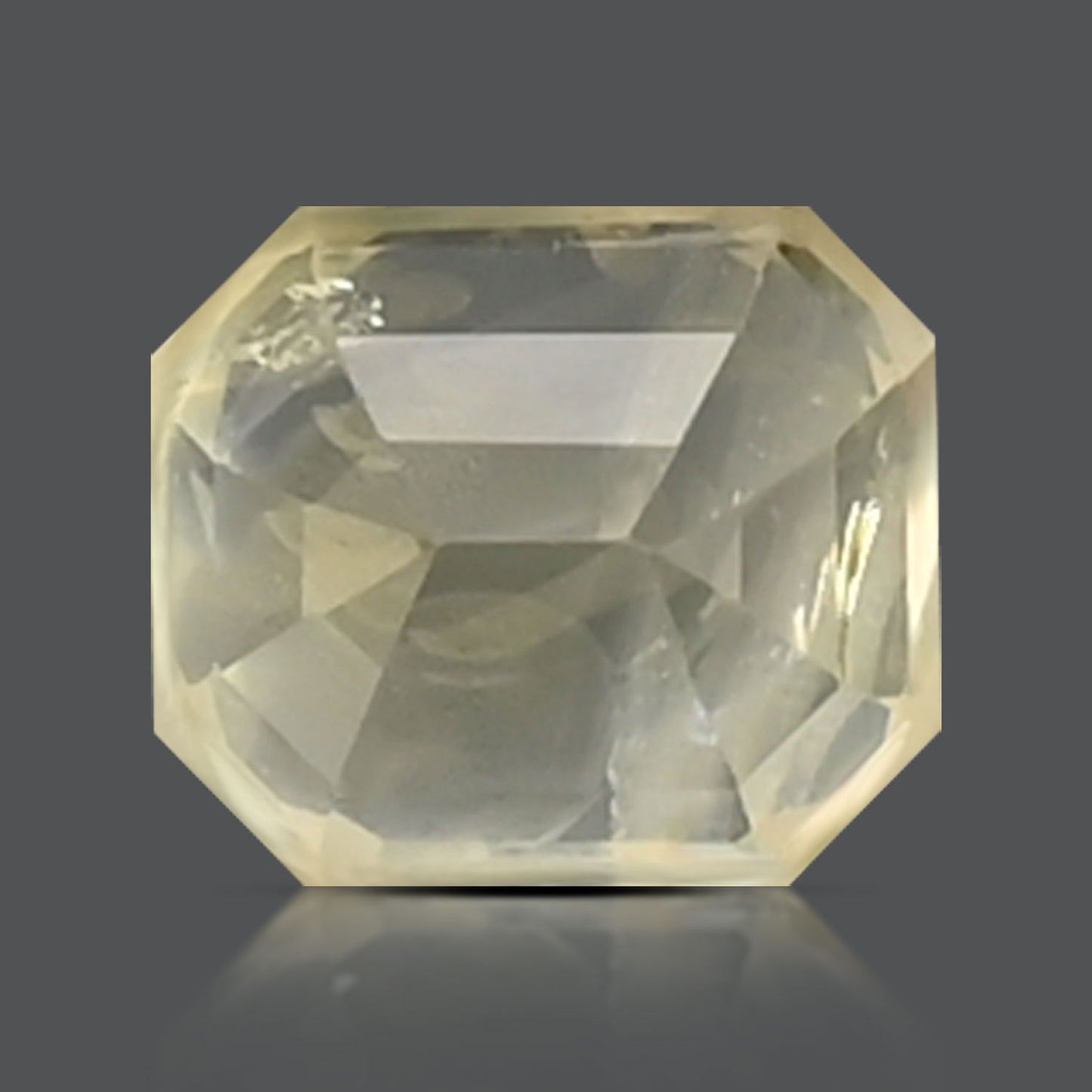 Ceylon Yellow Sapphire Carat 2.56