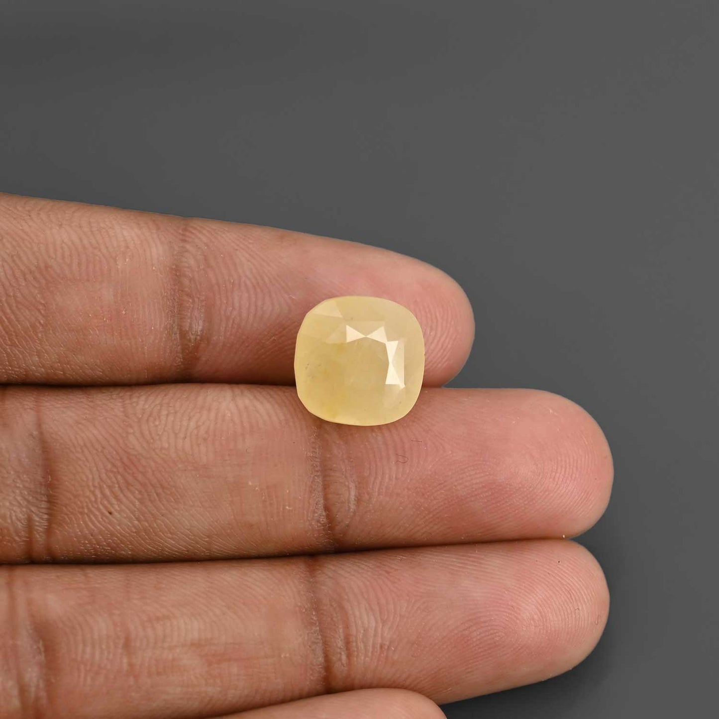 Yellow Sapphire - 10.02 Carat
