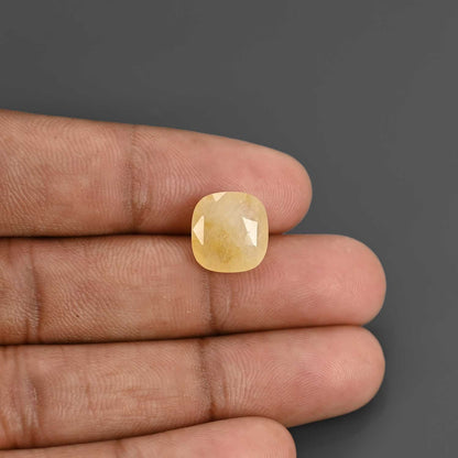 Yellow Sapphire - 8.43 Carat