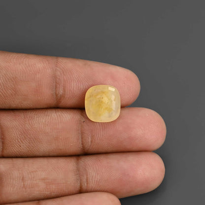 Yellow Sapphire - 8.43 Carat
