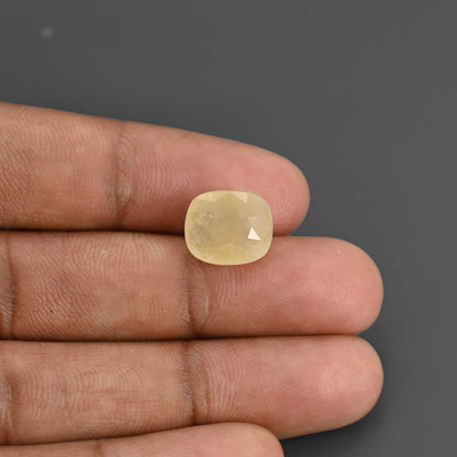 Yellow Sapphire - 10.28 Carat