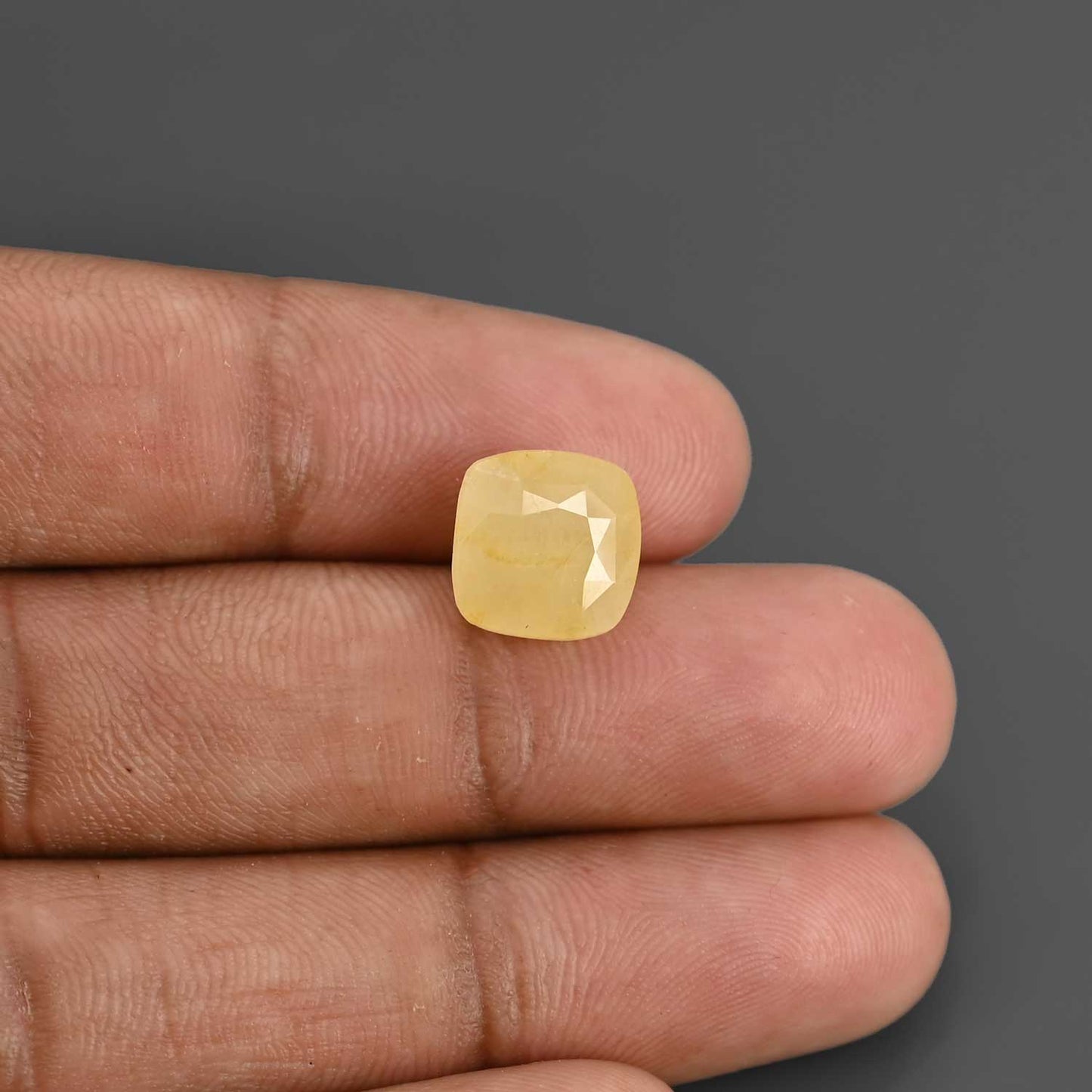 Yellow Sapphire - 7.23 Carat