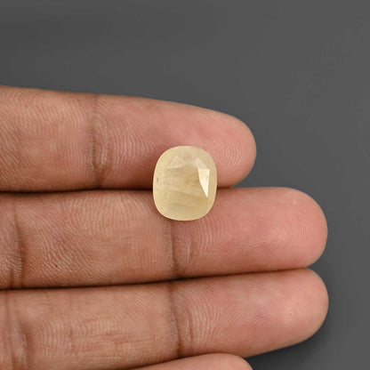 Yellow Sapphire - 7.51 Carat