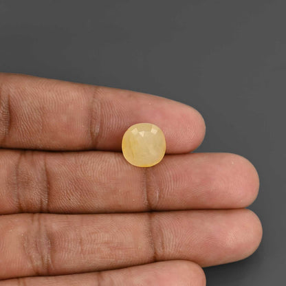 Yellow Sapphire - 7.41 Carat