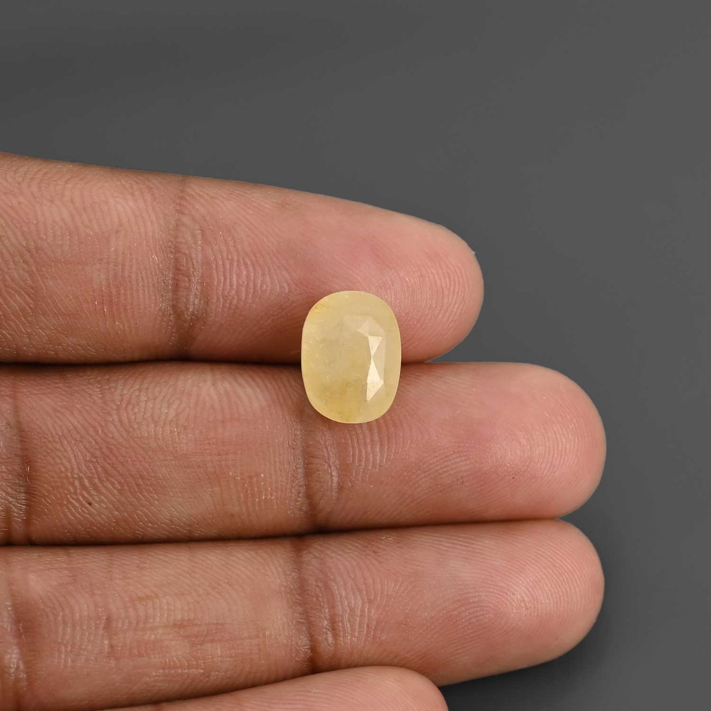 Yellow Sapphire - 6.64 Carat