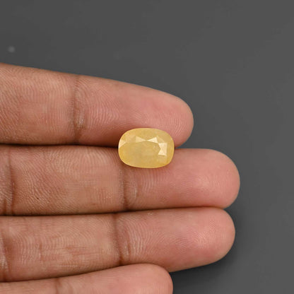 Yellow Sapphire - 6.97 Carat