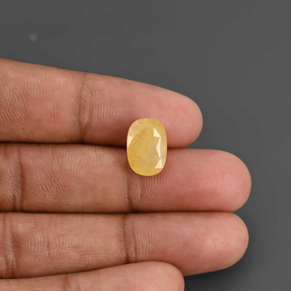 Yellow Sapphire - 6.97 Carat