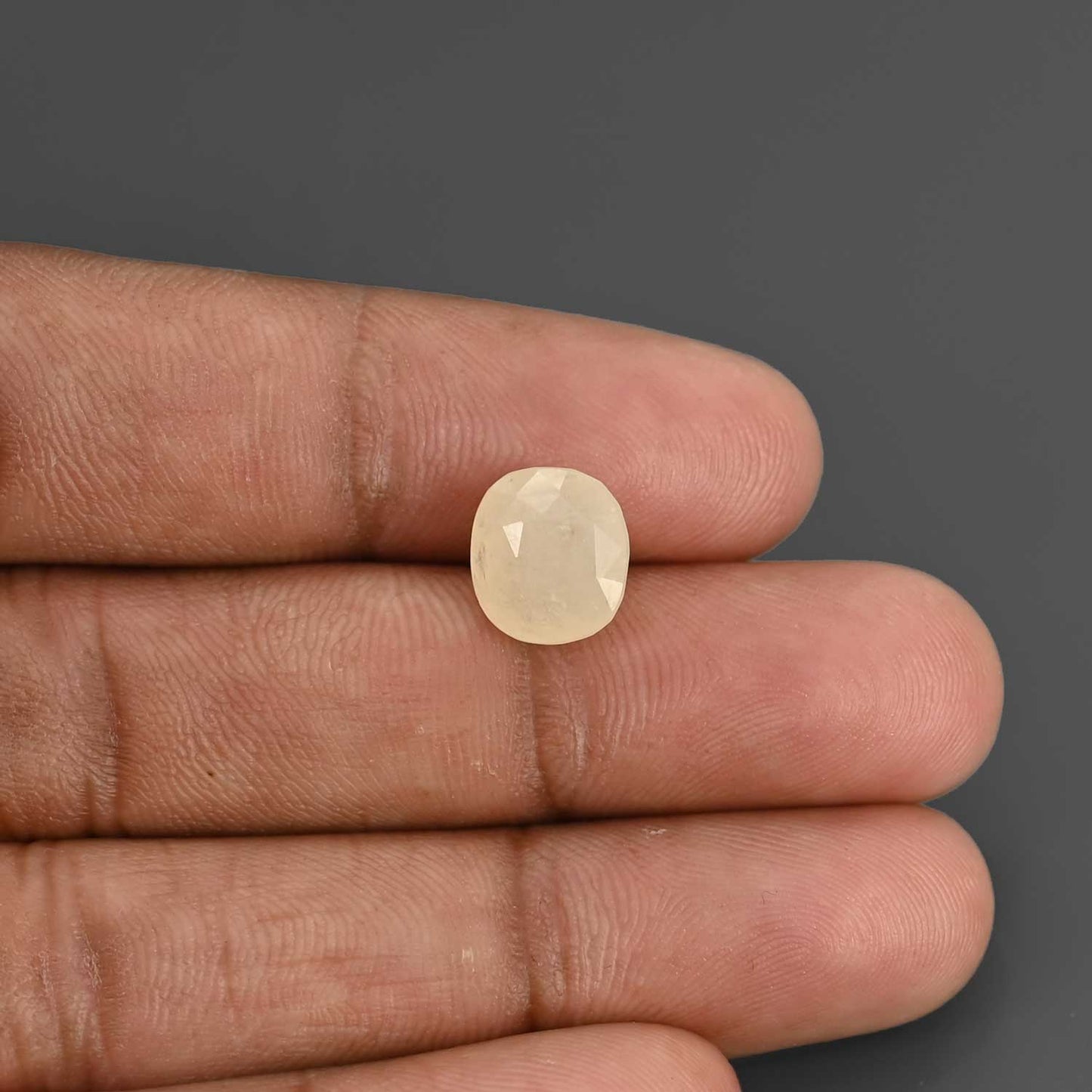 Yellow Sapphire - 6.55 Carat