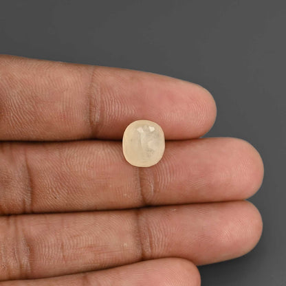 Yellow Sapphire - 6.55 Carat